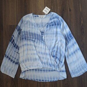 NWT Davi & Dani Oversized Tie Dye Cross Over Blouse Soft 100% Rayon Size M